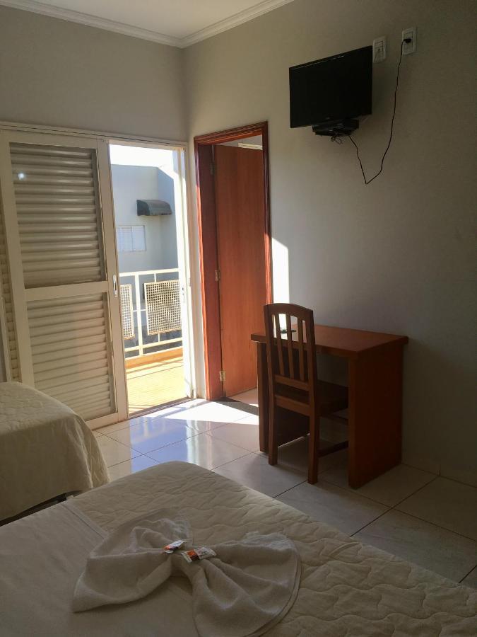 Oasis Hotel Severinia Luaran gambar